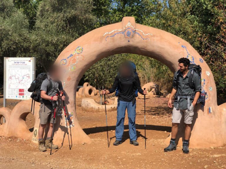 אזרחי 11